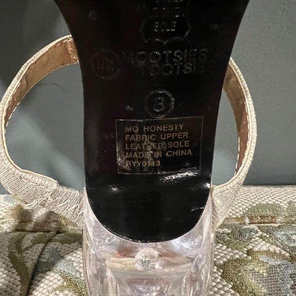 Mootsies Tootsies size 8 silver rhinestone heels - Picture 4 of 4